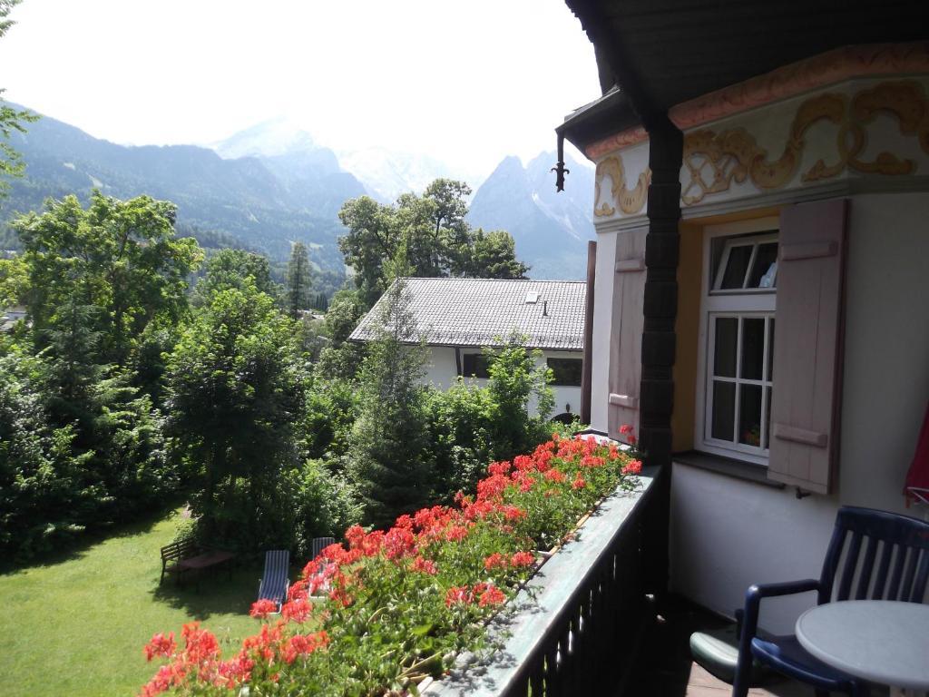 Gaestehaus Hohe Tannen Garmisch-Partenkirchen Exterior photo